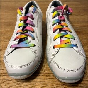 Footjoy lo pro women’s golf shoes never worn size 8W white with rainbow laces